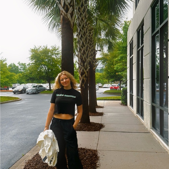 Meet your Posher, Hope - Picture 3 of 3